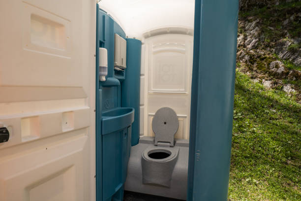 Portable Toilet Options We Offer in Leetsdale, PA