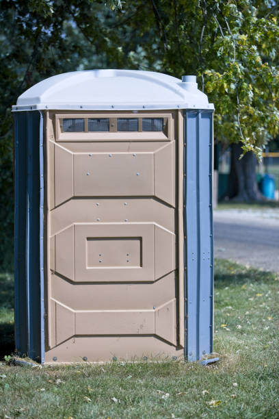 Porta potty delivery and setup in Leetsdale, PA